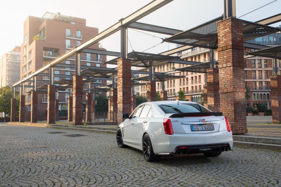  Cadillac CTS-V Carbon Black Edition 2017 года  (WW) (фото 19 из 24)